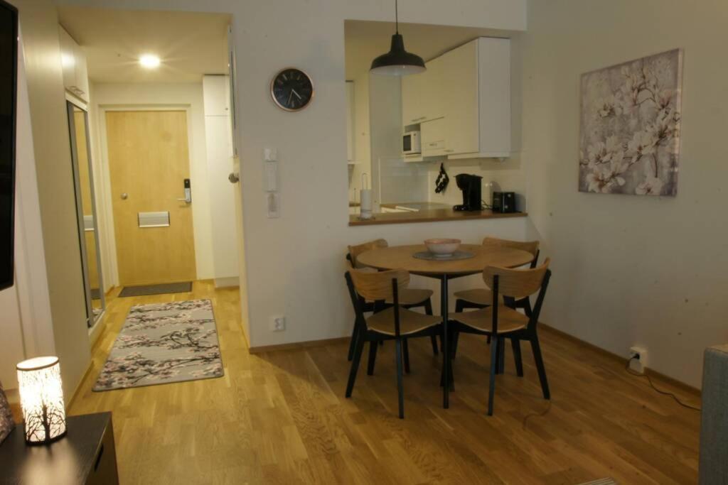 Keskustan Kaksio 45 M2 Autopaikalla, Rautatienkatu 19, 9 Krs Daire Oulu Dış mekan fotoğraf